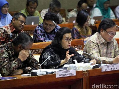 Sri Mulyani dan DPR Raker soal Asumsi Makro 2019
