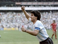 Jersey Maradona Milik Ferrara Laku Hampir Rp 1 M, Dibeli oleh Agen Giovinco