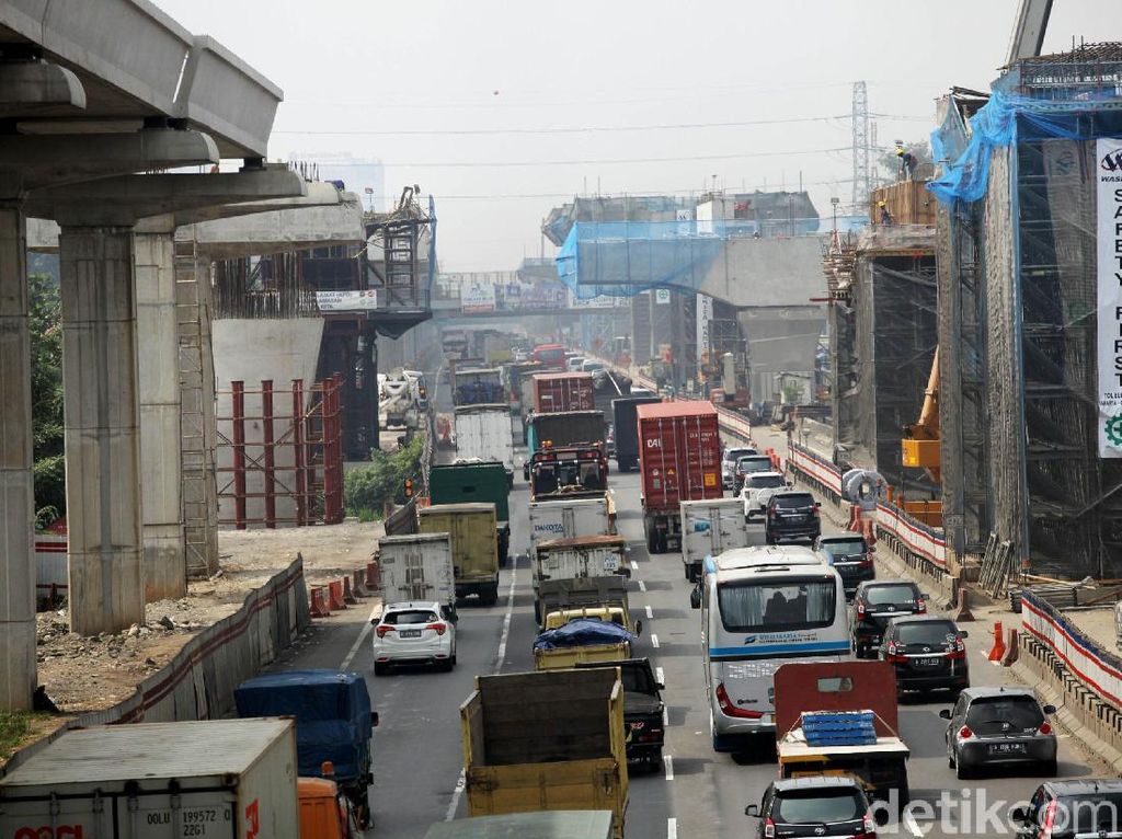Ada Pemasangan Girder, Sistem Buka Tutup Diterapkan di Tol Cikampek Ada Pemasangan Girder, Sistem Buka Tutup Diterapkan di Tol Cikampek