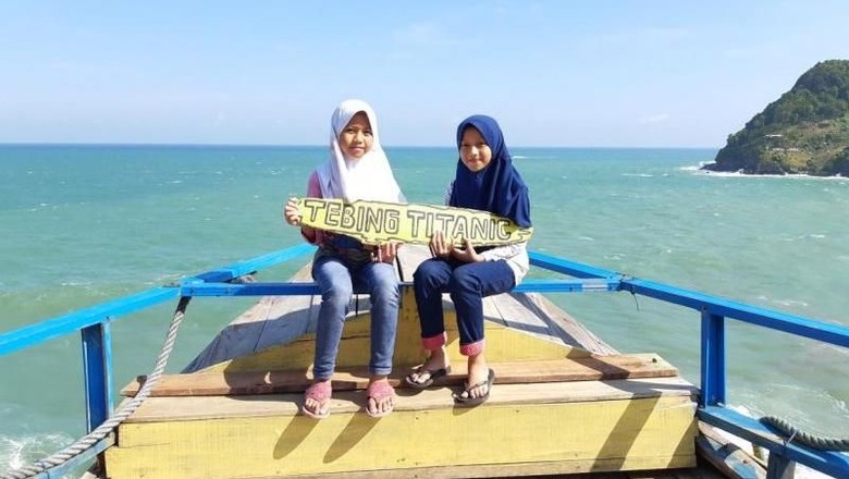 Foto: Tebing Titanic di Kebumen (Taraf Kurniadi/dTraveler) Foto: Tebing Titanic di Kebumen (Taraf Kurniadi/dTraveler)