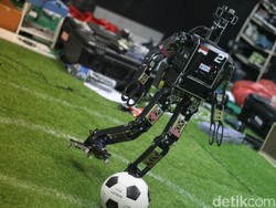 Tengok Kesiapan ITS Pertahankan Status Juara di Roboworld Cup 2018