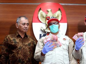 Kode Bupati Purbalingga Minta Suap: Bapak Mau Hari Raya Kode Bupati Purbalingga Minta Suap: Bapak Mau Hari Raya