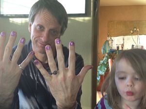 Tony Hawk, si Skateboard Legend yang Sayang Banget sama Anak