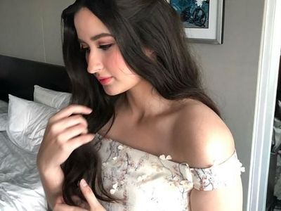 Stephanie Poetri saat Prom Night, Cantik Mirip Barbie!