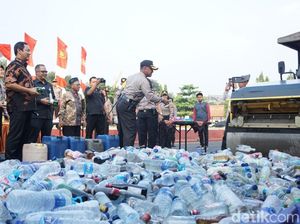Jelang Lebaran, 7.269 Botol Miras Dimusnahkan di Semarang Jelang Lebaran, 7.269 Botol Miras Dimusnahkan di Semarang