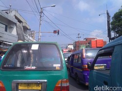 Respons Polisi Soal Garut Cuma Punya 2 Lampu Merah