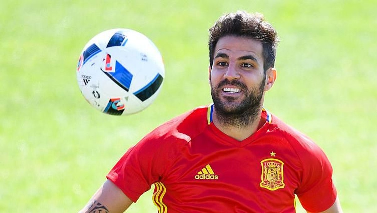 Cesc Fabregas belum lagi dipanggil timnas Spanyol sejak 2016. Foto: David Ramos/Getty Images