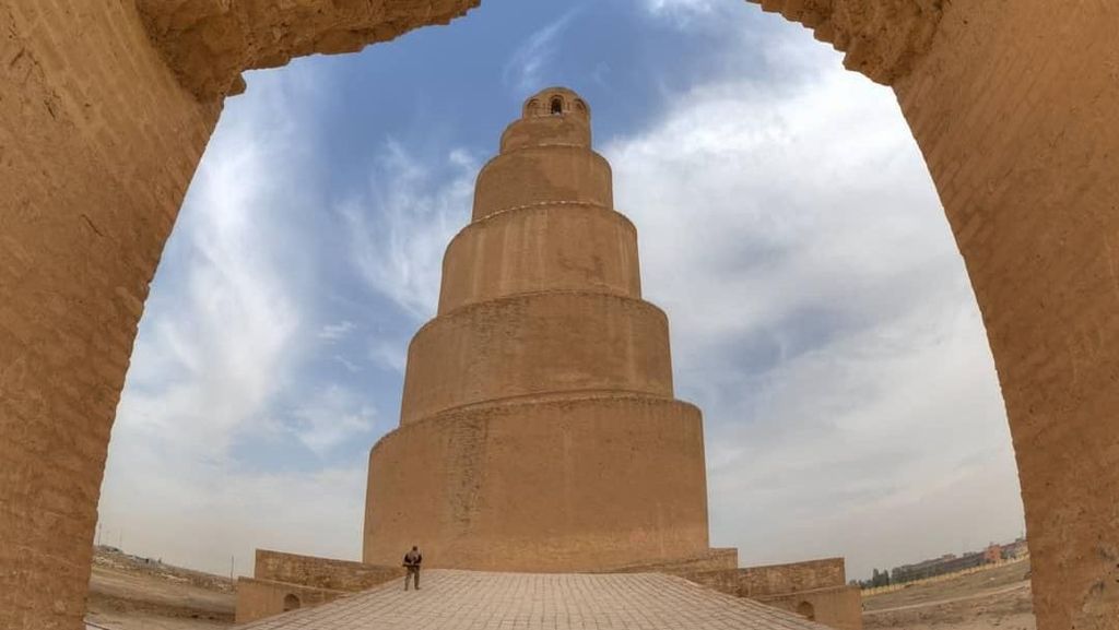 Foto: Masjid Irak yang Punya Minaret Unik