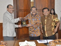 Temui DPD RI, Pakde Karwo Paparkan Kesiapan Pilkada Serentak di Jatim