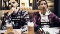Ini jadinya kalau Sane nongkrong bareng Mauro Icardi. Mereka nonton Piala Dunia 2018 di sebuah bar. (Foto: dok. Instagram)