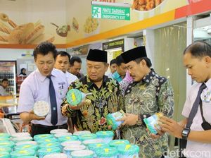 Sidak Mamin, Bupati Sidoarjo: Jangan Jual Produk Kemasan Rusak