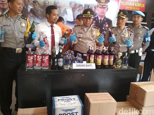 Ribuan Miras Ilegal Senilai Rp 400 Juta Diamankan Polres Tulungagung Ribuan Miras Ilegal Senilai Rp 400 Juta Diamankan Polres Tulungagung