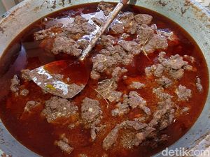 Sumbar Kirim 1,6 Ton Rendang untuk Korban Tsunami Palu