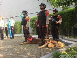Daop 3 Cirebon Kerahkan Anjing Pelacak Selama Arus Mudik