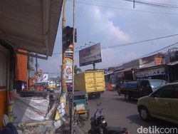 Disorot Publik, Ini Penampakan 2 Unit Lampu Merah di Garut