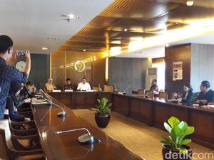Kakak Ganjar Pranowo Diusulkan KY Jadi Hakim Agung ke DPR Kakak Ganjar Pranowo Diusulkan KY Jadi Hakim Agung ke DPR