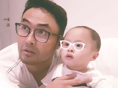 Surya Saputra dan Anak Laki-lakinya Bagai Pinang Dibelah Dua