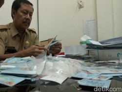 Dispendukcapil Ponorogo Musnahkan Ribuan e-KTP yang Rusak