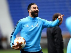 Adil Rami menjadi satu pemain Marseille lain yang berada di skuat Les Bleus dan akan tampil di partai puncak Piala Dunia 2018. (Foto: Michael Steele/Getty Images)