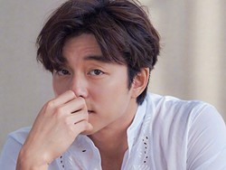 Gantengnya Bintang Korea Pakai Sorban Hingga Baju Koko, Bikin Puasa Adem