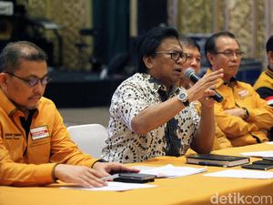 OSO ke MK: Lebih Berat Mana, Goblok Atau Pelecehan Undang-Undang? OSO ke MK: Lebih Berat Mana, Goblok Atau Pelecehan Undang-Undang?