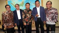 Pratikno, Pramono dan Moeldoko Rapat dengan Komisi II DPR