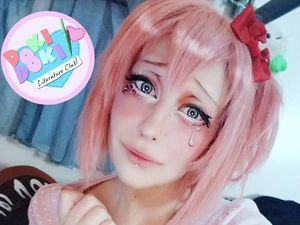 Tampilan Wanita yang Dandan 3 Jam Setiap Hari Demi Terlihat Bak Boneka