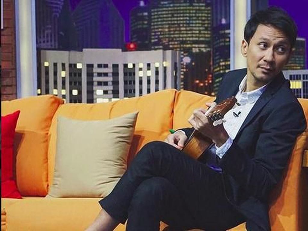 Ada-ada Aja! Tiru Adi Saputra, Vincent Rompies Rusak Motornya Ada-ada Aja! Tiru Adi Saputra, Vincent Rompies Rusak Motornya