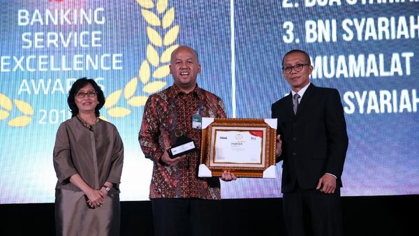 Bank Mandiri Syariah Raih Banking Service Excellence 2018