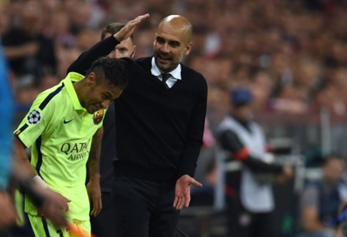 Josep Guardiola dan Neymar. (Foto: Patrik Stollarz / AFP Photo)
