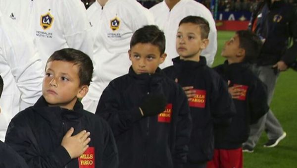 Keren! Begini Serunya Saat si Kecil Jadi Player Escort