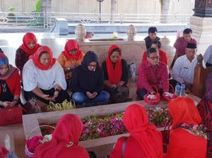 Nyekar Bung Karno, Sekjen PDIP: Makin Semangat Menangkan Puti Nyekar Bung Karno, Sekjen PDIP: Makin Semangat Menangkan Puti