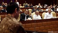 DPR Gelar Rapat Bersama 3 Menteri