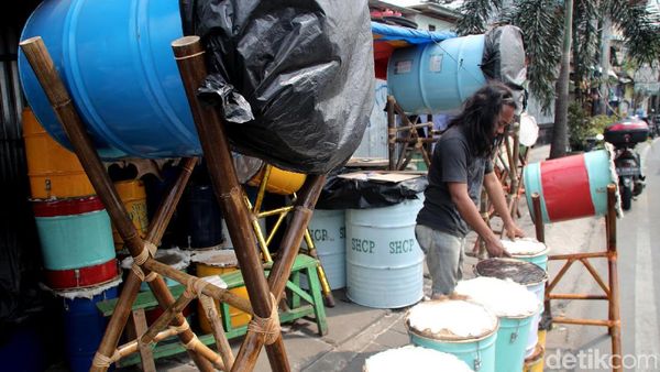Pedagang Bedug Menjamur Jelang Lebaran