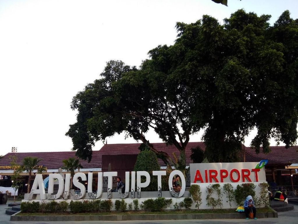 Waspada Korona! Bandara Adisutjipto Periksa Penumpang Internasional Waspada Korona! Bandara Adisutjipto Periksa Penumpang Internasional