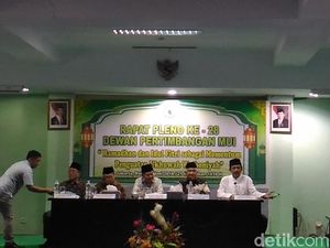 JK hingga Din Syamsuddin Ikut Rapat Pleno MUI JK hingga Din Syamsuddin Ikut Rapat Pleno MUI