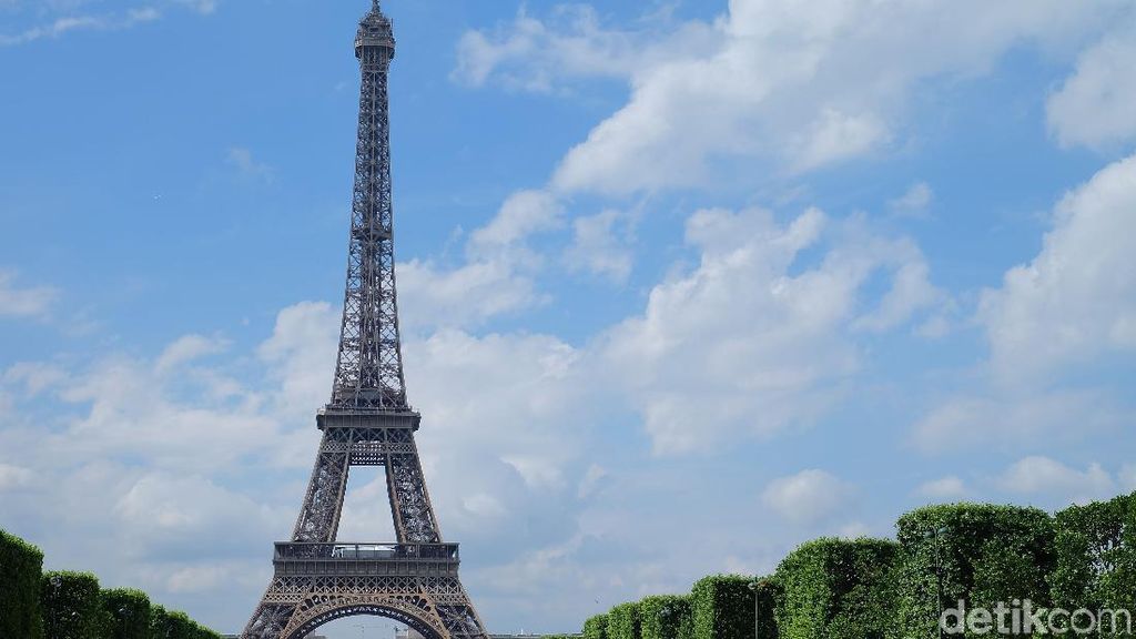 Foto: Menara Eiffel yang Selalu Memesona Dilihat dari Segala Sudut