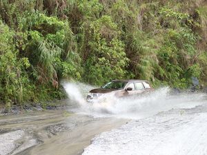 Main Offroad dengan Pesaing Fortuner dan Pajero Sport di Filipina