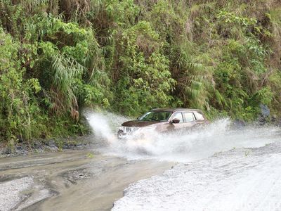 Main Offroad dengan Pesaing Fortuner dan Pajero Sport di Filipina
