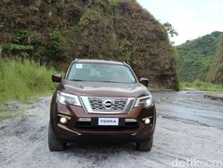 SUV Nissan Pesaing Fortuner dan Pajero Meluncur Bulan Depan
