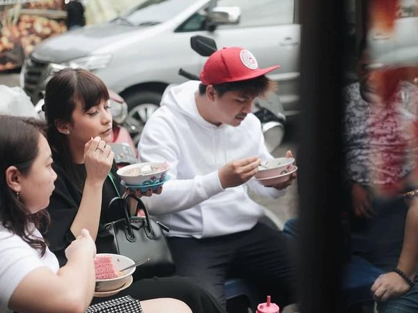 Begini Serunya Glenn Alinskie dan Chelsea Olivia Saat Berwisata Kuliner