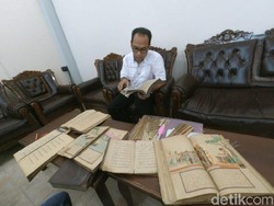 Cerita Agus Sulton dan Perburuan Kitab Kuno Ratusan Tahun