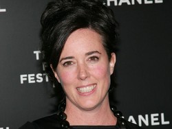 Rintik Hujan Iringi Pemakaman Desainer Kate Spade
