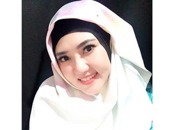 Posting Foto Berhijab, Via Vallen Dipuji Makin Cantik