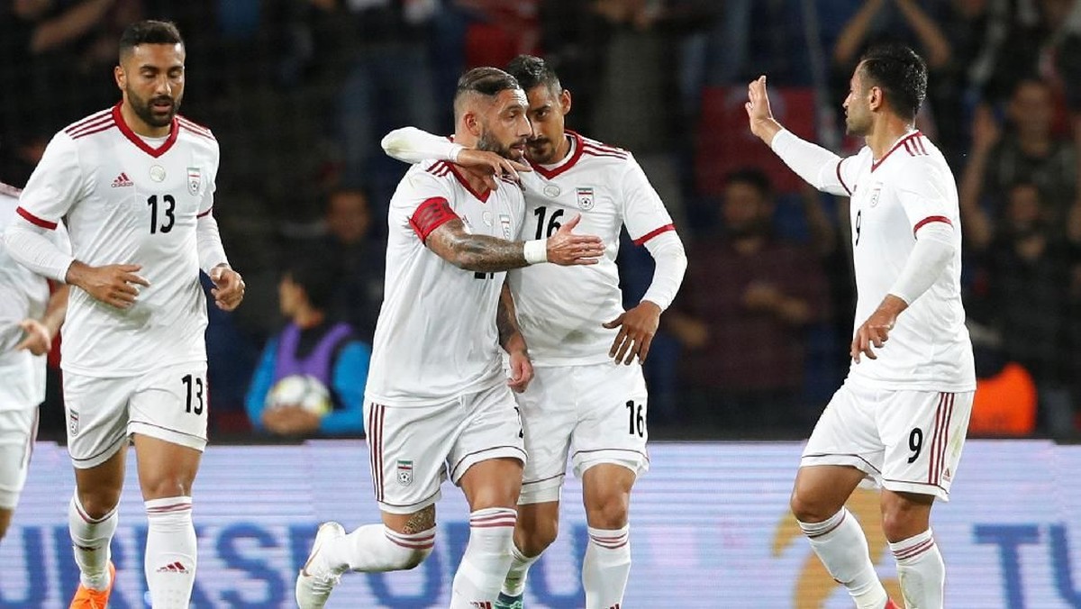 Anggota Timnas Iran dilarang bertato? (REUTERS/Osman Orsal)