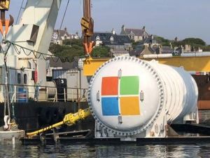 Microsoft Tenggelamkan Data Center di Lautan