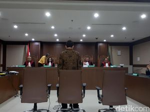 Terbukti Terima Suap Moge, Eks Auditor BPK Divonis 6 Tahun Bui
