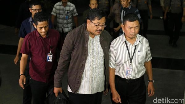 Kena OTT, Kadis PU Tulungagung Tiba di KPK