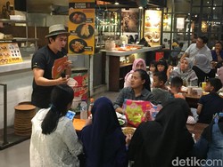 Ini Ekspresi Gembira Mereka yang  dTraktir Detikcom dengan Hadiah Uang Tunai