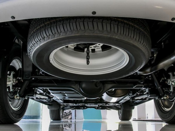 Ban Cadangan Suspension car and Spare tire